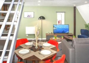 Μια τηλεόραση ή/και κέντρο ψυχαγωγίας στο Duplex - Le Cosy - Hyper Centre