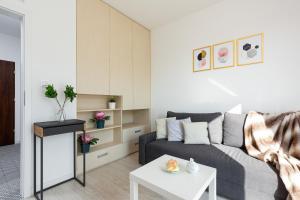 Zdjęcie z galerii obiektu Metro Bielany Apartments by Noclegi Renters w Warszawie
