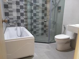 Koupelna v ubytování Swan Hotel