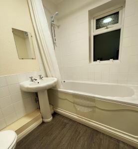 Salle de bains dans l'établissement Luke stays - Cheveley Park