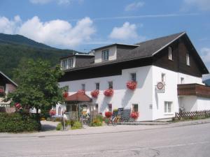 Fotografia z galérie ubytovania Gästehaus Dürnberger - Klein, aber fein - Gemütliche Zimmer in ruhiger, idyllischer Lage v destinácii Molln