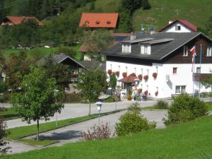Fotografia z galérie ubytovania Gästehaus Dürnberger - Klein, aber fein - Gemütliche Zimmer in ruhiger, idyllischer Lage v destinácii Molln