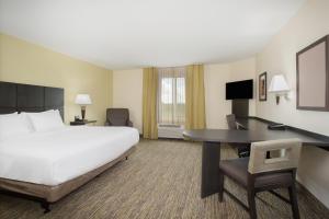 Foto de la galería de Candlewood Suites Longmont - Boulder Area, an IHG Hotel en Longmont