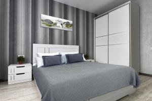 Krevet ili kreveti u jedinici u objektu Perfect apartments m Polytech, Ohmatdet, parking