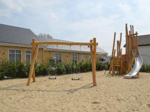 Ο χώρος παιχνιδιού για παιδιά στο Chic Home with Sauna