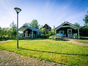 Φωτογραφία από το άλμπουμ του Charming Lodge in Staphorst with Pool Access σε IJhorst