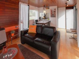 Gallery image of Cosily furnished chalet with gas fireplace, in a holiday park in Twente in Ootmarsum