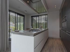 Fotografie z fotogalerie ubytování Villa with private jetty v destinaci Zeewolde