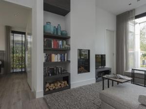 Fotografie z fotogalerie ubytování Villa with private jetty v destinaci Zeewolde