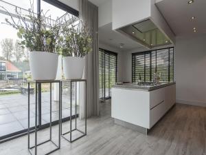 Fotografie z fotogalerie ubytování Villa with private jetty v destinaci Zeewolde