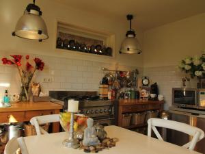 Atmospheric well kept country house near Bergen 레스토랑 또는 맛집