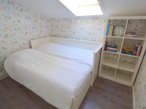 Krevet ili kreveti u jedinici u objektu Modern Holiday Home in Haaksbergen with Garden