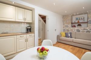 Dapur atau dapur kecil di 3 - beautiful modern apt in the heart of Split