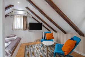 Televízia a/alebo spoločenská miestnosť v ubytovaní d - beautiful studio in the heart of Split
