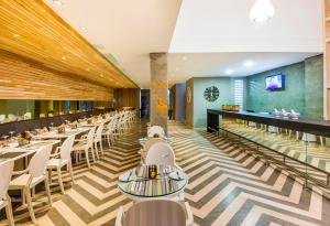 Μια τηλεόραση ή/και κέντρο ψυχαγωγίας στο Oz Hotel Cartagena