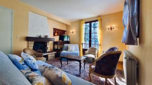 Χώρος καθιστικού στο Le Renouveau