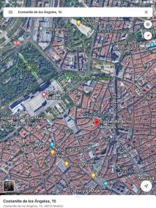 eine Karte einer Stadt mit vielen Gebäuden in der Unterkunft Céntrico, Gran Vía Sol Plaza Mayor in Madrid