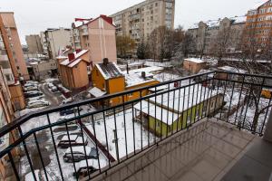 Подобово в Центрі поряд ЖД iarna