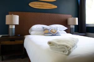 WanderJaunt - Famosa - 2BR - Point Loma