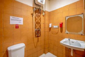 Hotel Bambu Kuning的一间浴室