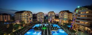 The swimming pool at or close to Alaiye Resort & Spa Hotel - Ultra All Inclusive