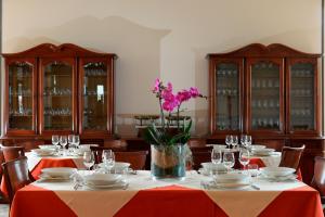 Gallery image of Hotel San Benedetto in Peschiera del Garda