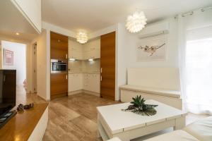 Kuhinja ili čajna kuhinja u objektu Apartamento LUXURY en Cala Flores