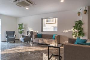 Posezení v ubytování SKYLA Studios & Suites - Jubilee Hills