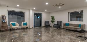 Posezení v ubytování SKYLA Studios & Suites - Jubilee Hills