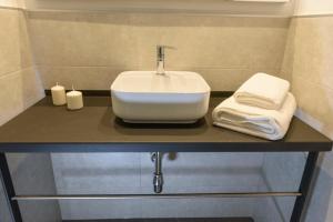 Zdjęcie z galerii obiektu Apartamentos Constitución by Renthas w Maladze