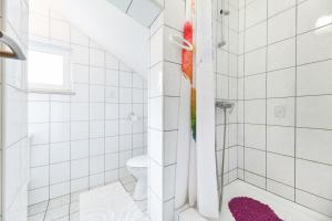 Koupelna v ubytování Apartments Diora