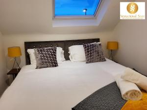 Afbeelding uit fotogalerij van 2 Bedroom Apt at Sensational Stay Serviced Accommodation Aberdeen - Clifton Road in Aberdeen