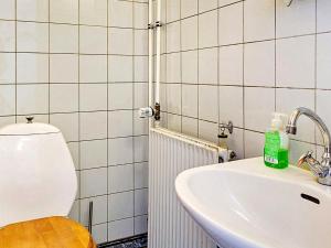 Galeriebild der Unterkunft 4 person holiday home in Svaneke in Svaneke