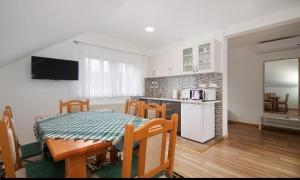Kuchyň nebo kuchyňský kout v ubytování Apartment Josipa