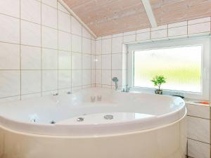Koupelna v ubytování Modern Spa Retreat in Als - By Traum Ferienwohnungen