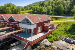 Letecký snímek ubytování Flott sjøhus rett ved Saltstraumen