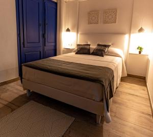Posteľ alebo postele v izbe v ubytovaní Knysna Boutique Rooms
