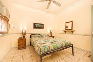 Cama o camas de una habitación en Tropic Days Boutique Hostel