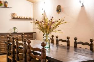 Fotografia z galérie ubytovania Casa Mirestany- Wonderful house with amazing views v destinácii Banyoles