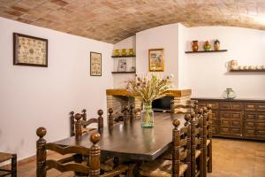 Fotografia z galérie ubytovania Casa Mirestany- Wonderful house with amazing views v destinácii Banyoles