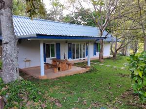 Foto dalla galleria di The Blue Rim Vacation Cottage Khao Yai a Pak Chong