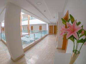 Piscina a Prestige Hotel & Spa o a prop
