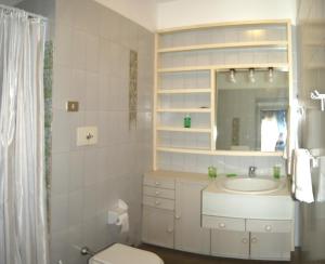 Phòng tắm tại Guesthouse La Rocca