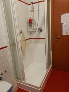 Een badkamer bij Guesthouse La Rocca