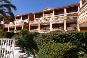 Ein Balkon oder eine Terrasse in der Unterkunft Plage de Miramar