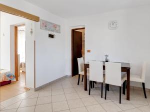 Fotografie z fotogalerie ubytování Holiday Home in Jasenice Rovanjska v destinaci Rovanjska + 32 fotografií