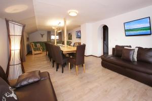 Gallery image of Berg & See Chalet "Edelweiss" in Zell am See