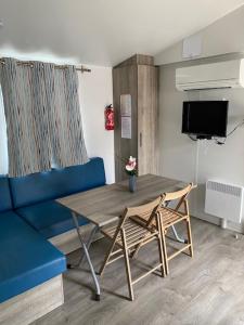 Μια τηλεόραση ή/και κέντρο ψυχαγωγίας στο Le Solèou