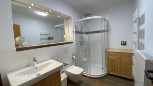 A bathroom at Inselsonne 2 (9190) Wohnung 35 - [#125377]