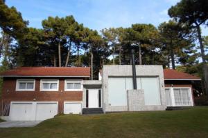 Galeriebild der Unterkunft Casa Jilguero para 8 personas Pinamar in Pinamar